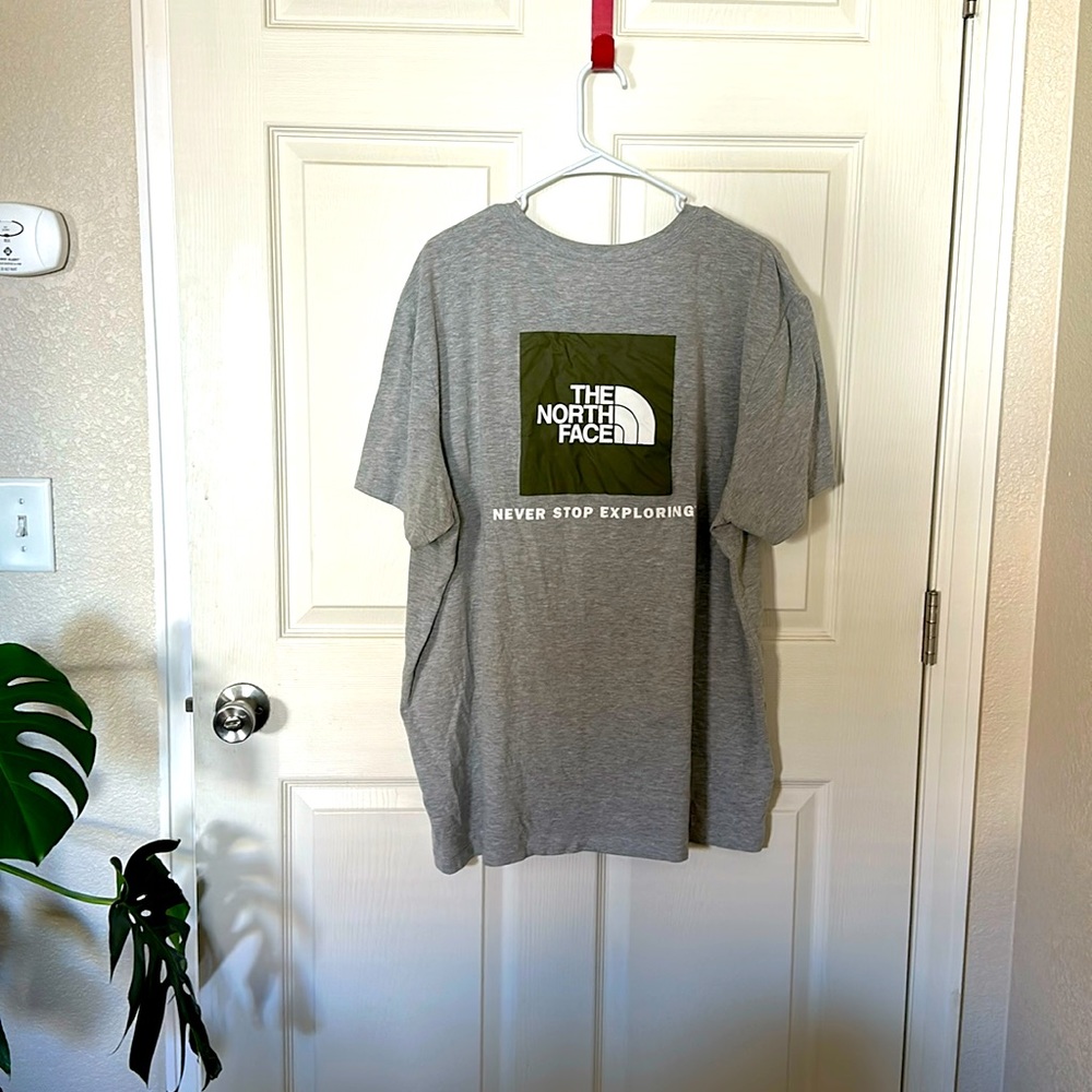 North Face tee